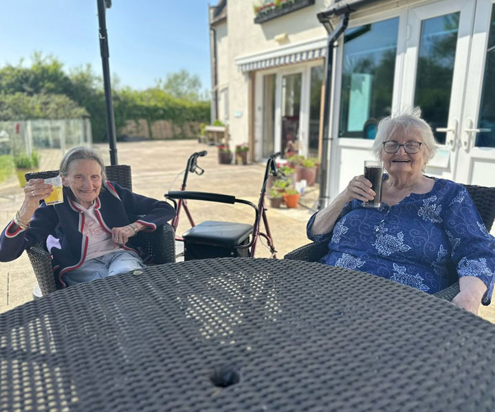 Dementia Care Transition - Oxfordshire Care Home - Churchfields Care Home