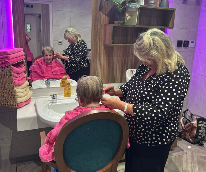 Dementia Care Transition Support - Oxfordshire Care Home - Churchfields Care Home