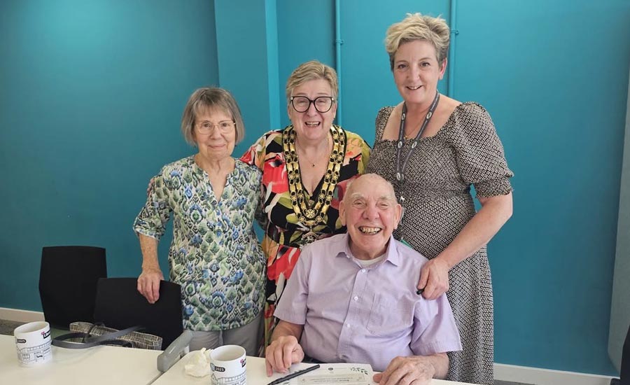 Mayor Of Witney Visits Churchfields Community Dementia Café